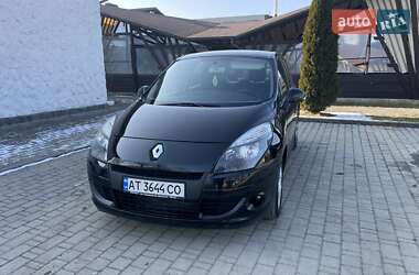 Минивэн Renault Scenic 2011 в Косове