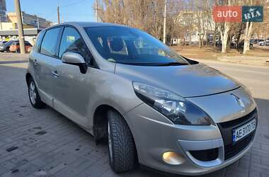 Мінівен Renault Scenic 2010 в Дніпрі