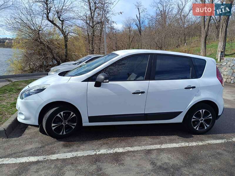 Мінівен Renault Scenic 2010 в Кропивницькому