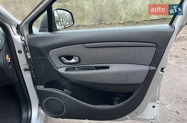 Минивэн Renault Scenic 2011 в Хороле