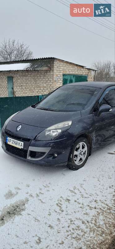 Минивэн Renault Scenic 2011 в Запорожье