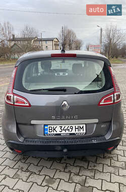 Минивэн Renault Scenic 2011 в Дубно