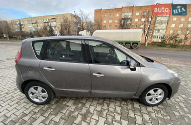 Минивэн Renault Scenic 2011 в Дубно