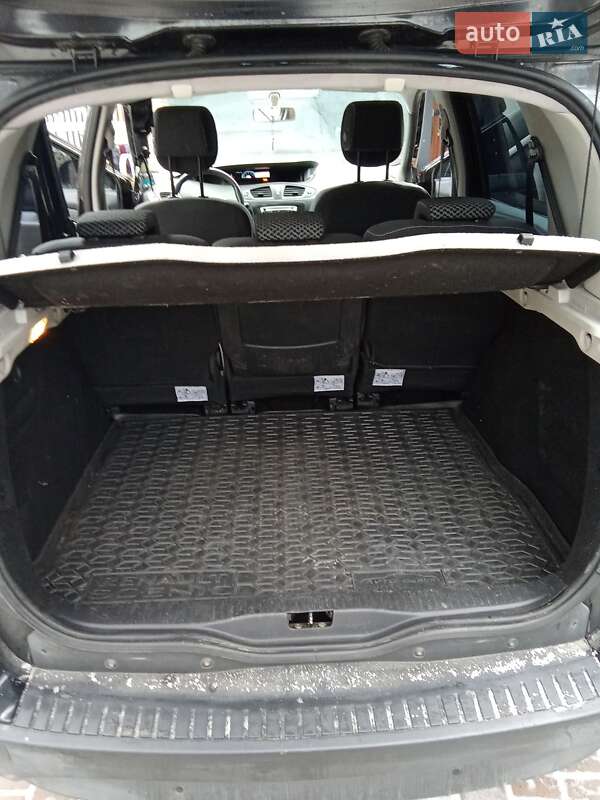 Мінівен Renault Scenic 2011 в Калуші