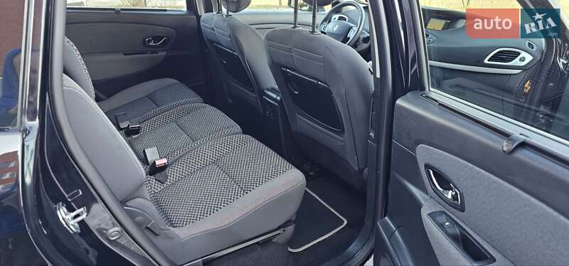 Минивэн Renault Scenic 2011 в Нововолынске