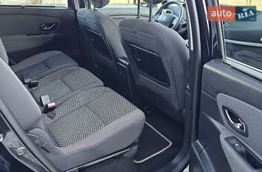 Минивэн Renault Scenic 2011 в 