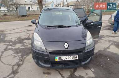 Минивэн Renault Scenic 2011 в Глобине