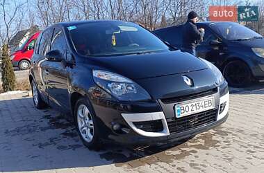 Минивэн Renault Scenic 2011 в 