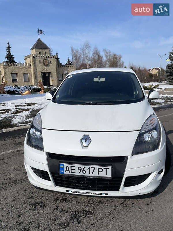 Мінівен Renault Scenic 2011 в Дніпрі