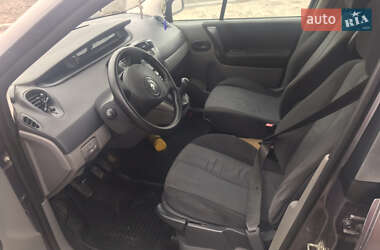 Минивэн Renault Scenic 2004 в 