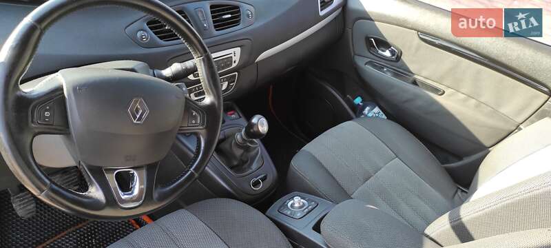 Мінівен Renault Scenic 2013 в Дніпрі