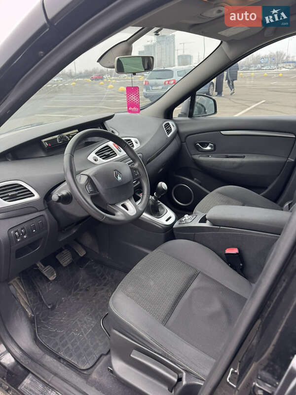 Минивэн Renault Scenic 2010 в Киеве фото 6 Минивэн Renault Scenic 2010 в Киеве