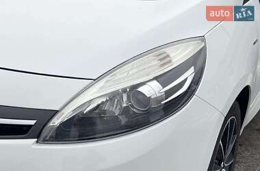 Минивэн Renault Scenic 2013 в 