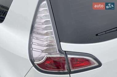 Минивэн Renault Scenic 2013 в 
