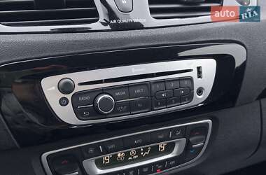 Минивэн Renault Scenic 2013 в 