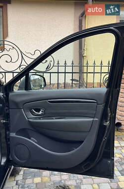Мінівен Renault Scenic 2015 в 