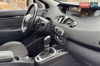 Мінівен Renault Scenic 2015 в 