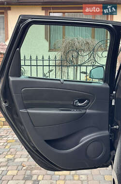 Мінівен Renault Scenic 2015 в 