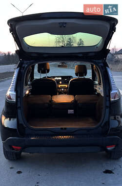 Мінівен Renault Scenic 2015 в 