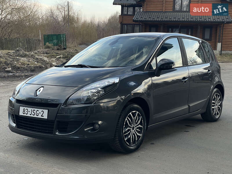 Мінівен Renault Scenic 2009 в Дубні