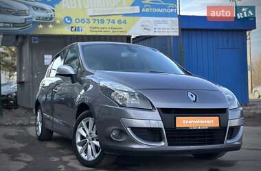 Минивэн Renault Scenic 2010 в Сумах