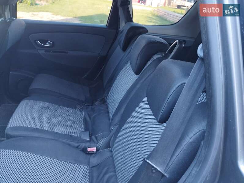 Минивэн Renault Scenic 2011 в Луцке