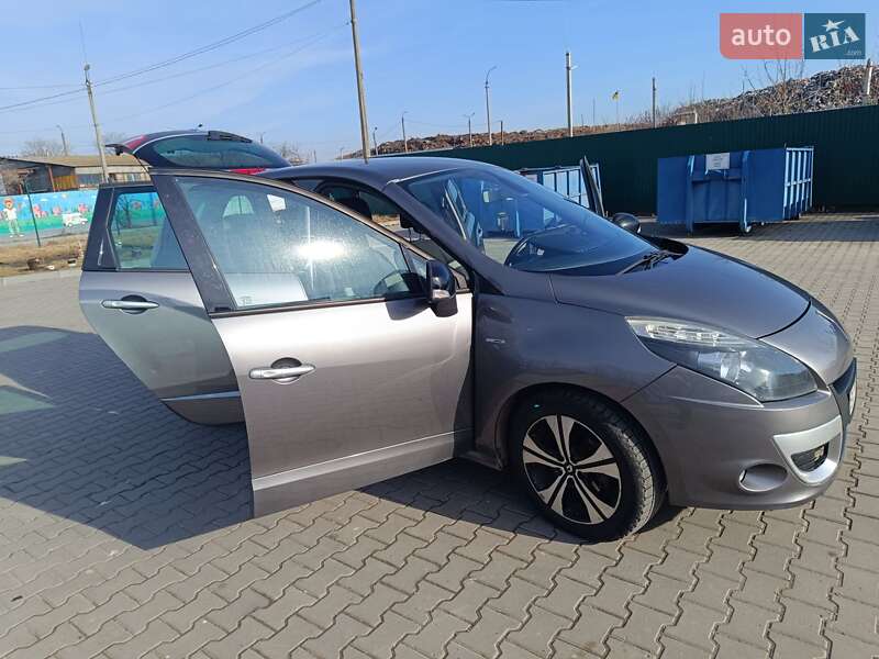 Renault Scenic 2011
