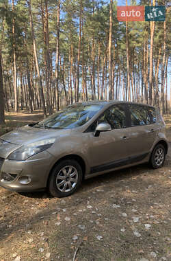 Мінівен Renault Scenic 2010 в Богодухіву