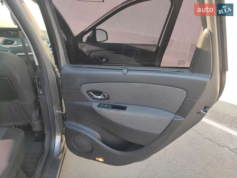 Минивэн Renault Scenic 2011 в Львове