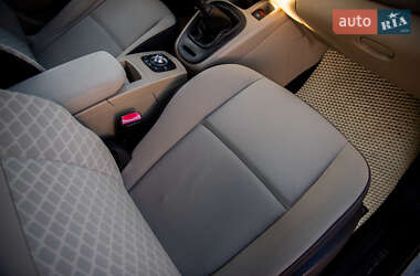 Минивэн Renault Scenic 2010 в 