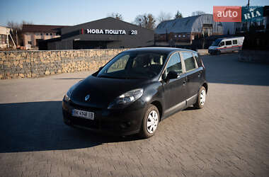 Минивэн Renault Scenic 2010 в 