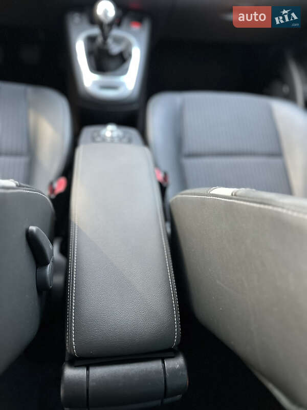 Минивэн Renault Scenic 2013 в Луцке