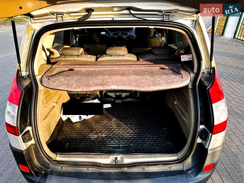 Минивэн Renault Scenic 2006 в Киеве