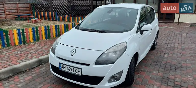 Renault Scenic 2011
