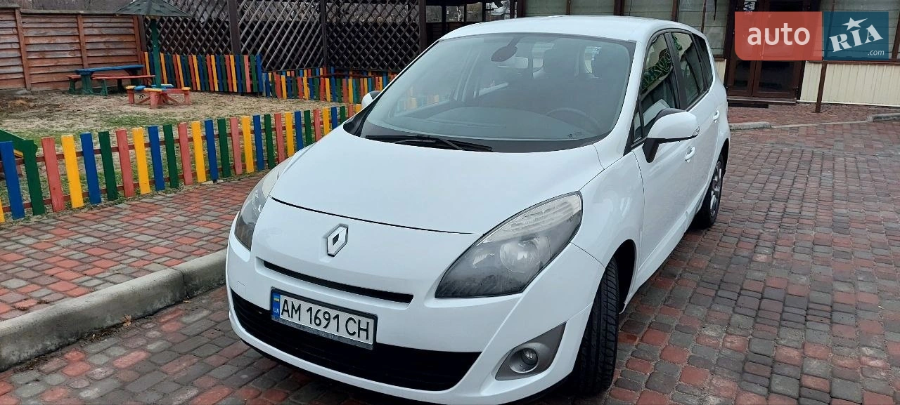 2010 Renault Scenic - мініатюра 26