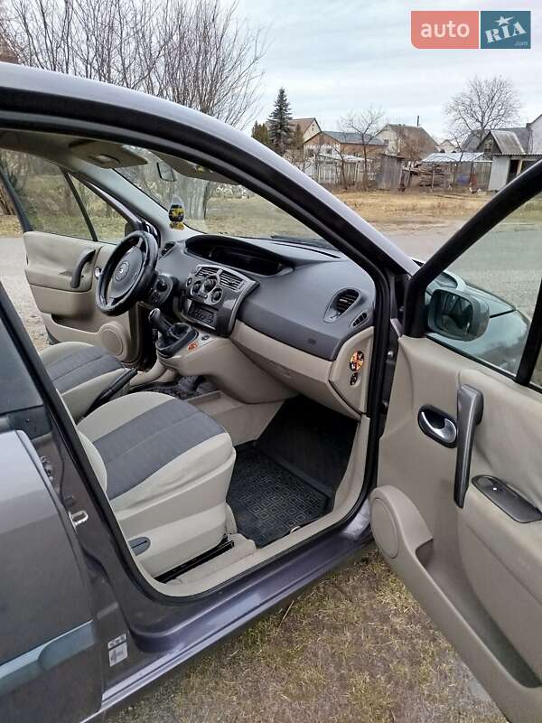 Минивэн Renault Scenic 2004 в Ковеле