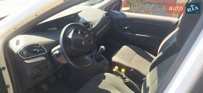 Минивэн Renault Scenic 2013 в Умани