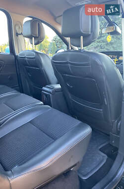 Минивэн Renault Scenic 2012 в 