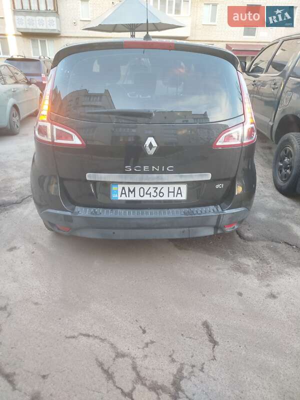Минивэн Renault Scenic 2010 в Коростене