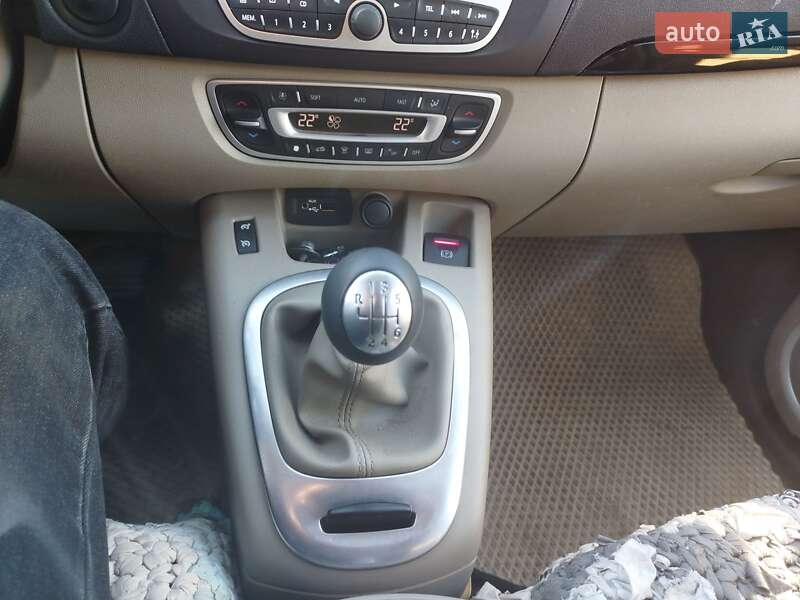 Минивэн Renault Scenic 2010 в Коростене