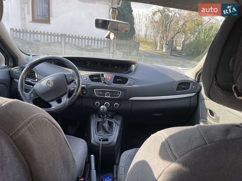 Минивэн Renault Scenic 2011 в Каменке-Бугской