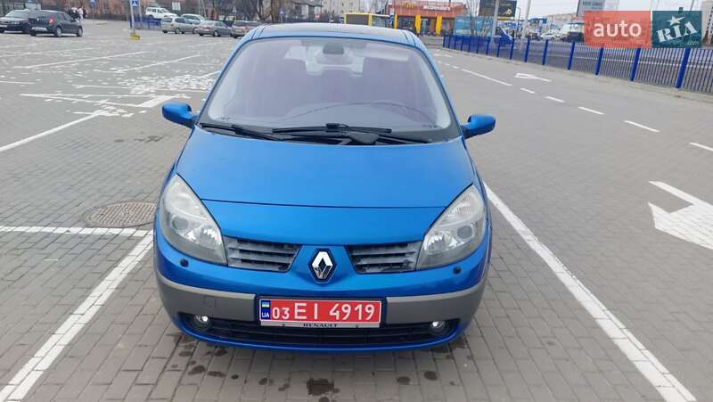 Минивэн Renault Scenic 2005 в 