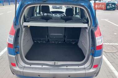 Минивэн Renault Scenic 2005 в 