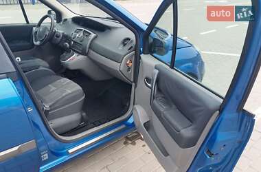 Минивэн Renault Scenic 2005 в 