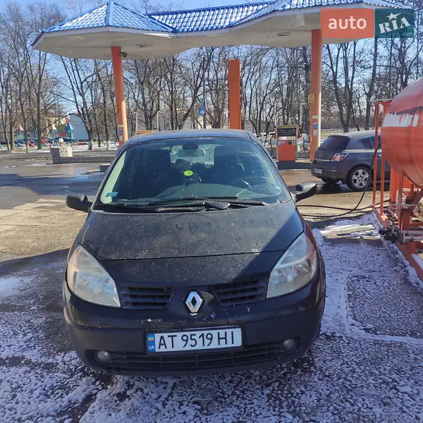 Минивэн Renault Scenic 2004 в 
