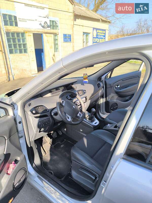 Минивэн Renault Scenic 2011 в Кагарлыке фото 2 Минивэн Renault Scenic 2011 в Кагарлыке