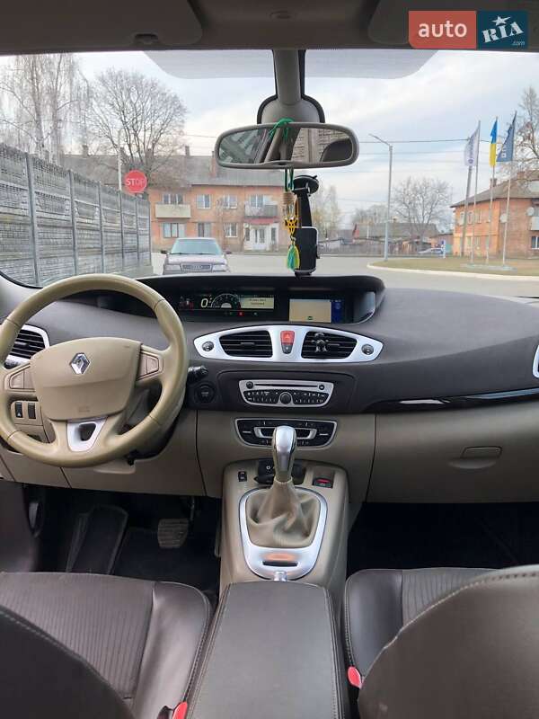 Минивэн Renault Scenic 2010 в Костополе