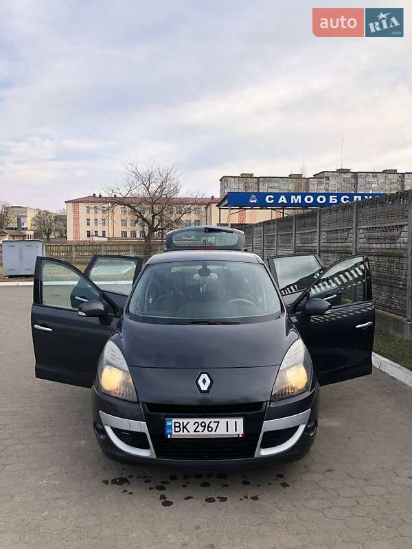Минивэн Renault Scenic 2010 в Костополе