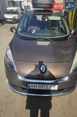 Минивэн Renault Scenic 2012 в 