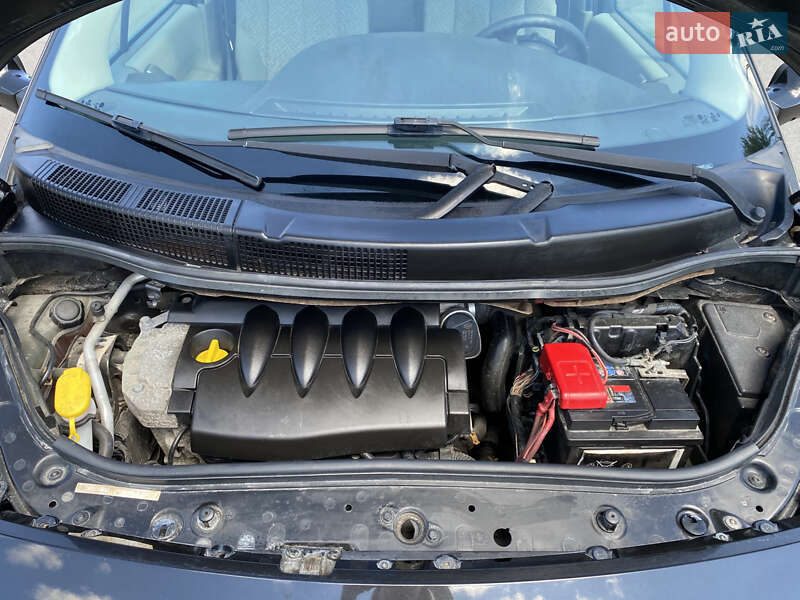 Мінівен Renault Scenic 2006 в Кременчуці